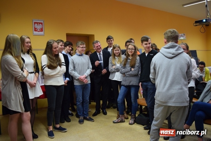 Zdjęcie w galerii na portalu naszraciborz.pl: Mądre głowy w CKZiU nr 1. Najlepsza Natalia Puczek i Gimnazjum nr 1 wiadomości z regionu