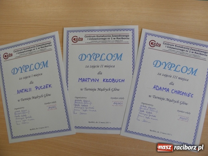 Zdjęcie w galerii na portalu naszraciborz.pl: Mądre głowy w CKZiU nr 1. Najlepsza Natalia Puczek i Gimnazjum nr 1 wiadomości z regionu