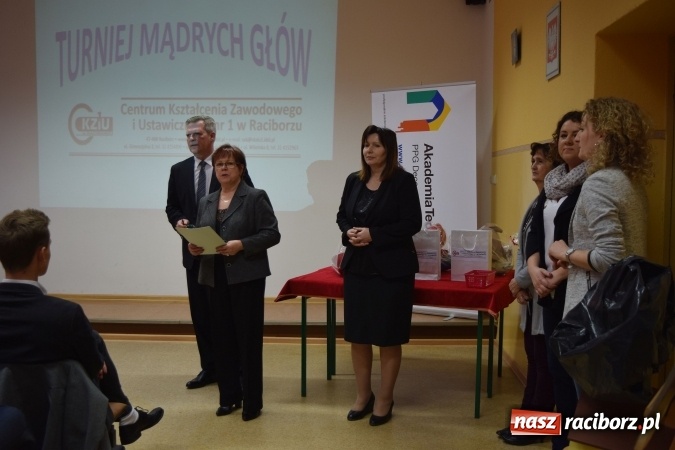 Zdjęcie w galerii na portalu naszraciborz.pl: Mądre głowy w CKZiU nr 1. Najlepsza Natalia Puczek i Gimnazjum nr 1 wiadomości z regionu
