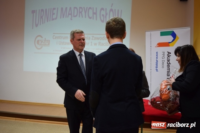 Zdjęcie w galerii na portalu naszraciborz.pl: Mądre głowy w CKZiU nr 1. Najlepsza Natalia Puczek i Gimnazjum nr 1 wiadomości z regionu