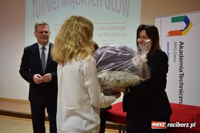 Zdjęcie w galerii na portalu naszraciborz.pl: Mądre głowy w CKZiU nr 1. Najlepsza Natalia Puczek i Gimnazjum nr 1 wiadomości z regionu