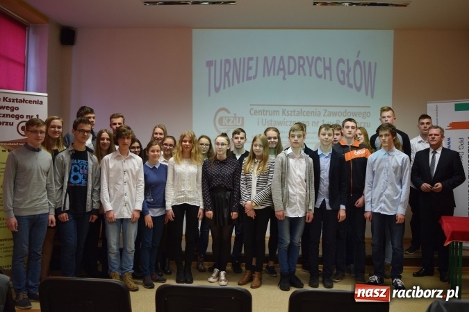 Zdjęcie w galerii na portalu naszraciborz.pl: Mądre głowy w CKZiU nr 1. Najlepsza Natalia Puczek i Gimnazjum nr 1 wiadomości z regionu