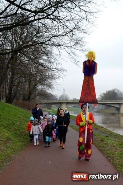 Zdjęcie w galerii na portalu naszraciborz.pl: Maluchy przegoniły zimę na dobre!  wiadomości z regionu