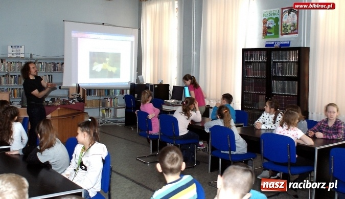 Zdjęcie w galerii na portalu naszraciborz.pl: Geologia i owady w służbie człowieka. Prelekcje w Centrum Edukacji Ekologicznej wiadomości z regionu