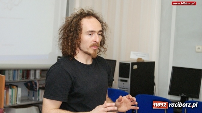 Zdjęcie w galerii na portalu naszraciborz.pl: Geologia i owady w służbie człowieka. Prelekcje w Centrum Edukacji Ekologicznej wiadomości z regionu