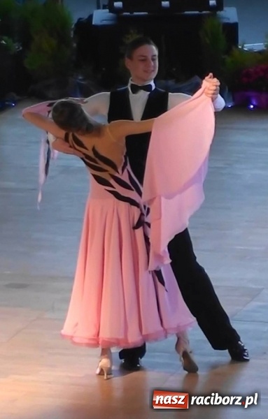 Zdjęcie w galerii na portalu naszraciborz.pl: Tancerze KTT Rewia awansują do wyższej klasy tanecznej  wiadomości z regionu