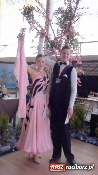 Zdjęcie w galerii na portalu naszraciborz.pl: Tancerze KTT Rewia awansują do wyższej klasy tanecznej  wiadomości z regionu