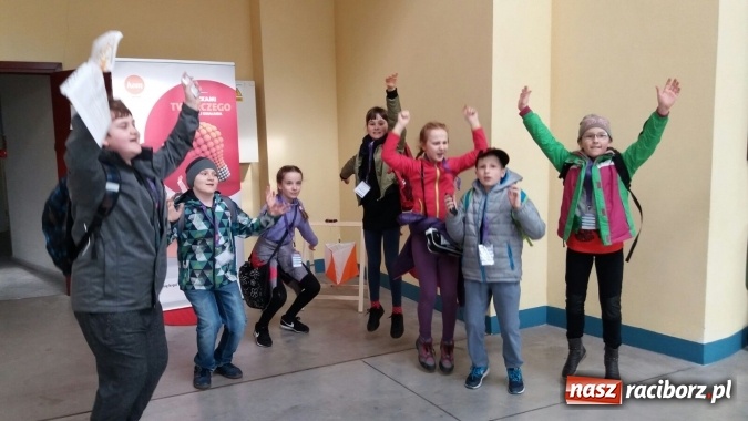 Zdjęcie w galerii na portalu naszraciborz.pl: Dobry wynik Sercomaniaków z SP 1 wśród kreatywnych z całego świata w projekcie Destination Imagination  wiadomości z regionu