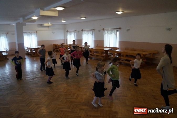 Zdjęcie w galerii na portalu naszraciborz.pl: Mała Strzecha z RCK na warsztatach tanecznych wiadomości z regionu