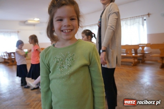 Zdjęcie w galerii na portalu naszraciborz.pl: Mała Strzecha z RCK na warsztatach tanecznych wiadomości z regionu