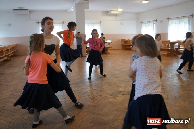 Zdjęcie w galerii na portalu naszraciborz.pl: Mała Strzecha z RCK na warsztatach tanecznych wiadomości z regionu