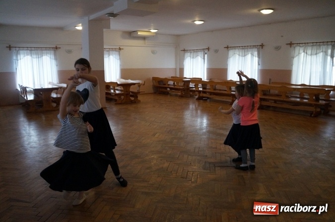 Zdjęcie w galerii na portalu naszraciborz.pl: Mała Strzecha z RCK na warsztatach tanecznych wiadomości z regionu
