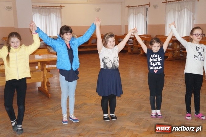 Zdjęcie w galerii na portalu naszraciborz.pl: Mała Strzecha z RCK na warsztatach tanecznych wiadomości z regionu
