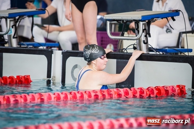 Zdjęcie w galerii na portalu naszraciborz.pl: Międzywojewódzkie Drużynowe Mistrzostwa Młodzików do lat 13 na pływalni ZSOMS wiadomości z regionu