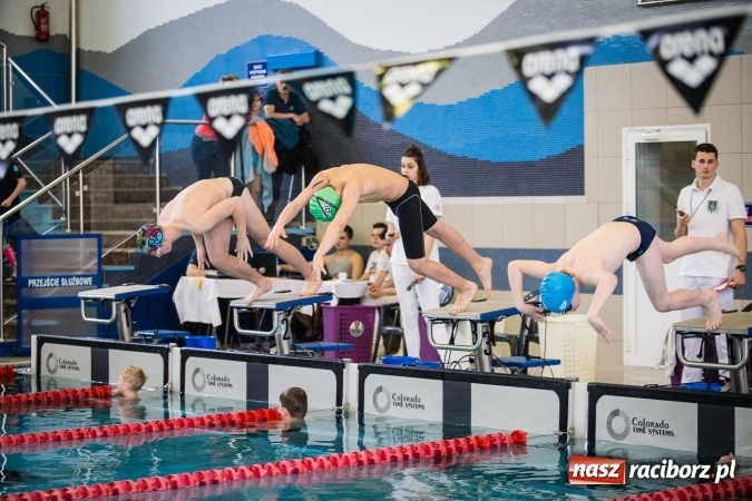 Zdjęcie w galerii na portalu naszraciborz.pl: Międzywojewódzkie Drużynowe Mistrzostwa Młodzików do lat 13 na pływalni ZSOMS wiadomości z regionu