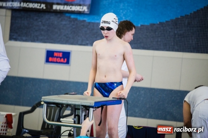 Zdjęcie w galerii na portalu naszraciborz.pl: Międzywojewódzkie Drużynowe Mistrzostwa Młodzików do lat 13 na pływalni ZSOMS wiadomości z regionu