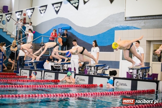Zdjęcie w galerii na portalu naszraciborz.pl: Międzywojewódzkie Drużynowe Mistrzostwa Młodzików do lat 13 na pływalni ZSOMS wiadomości z regionu