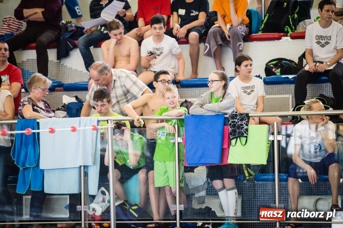 Zdjęcie w galerii na portalu naszraciborz.pl: Międzywojewódzkie Drużynowe Mistrzostwa Młodzików do lat 13 na pływalni ZSOMS wiadomości z regionu