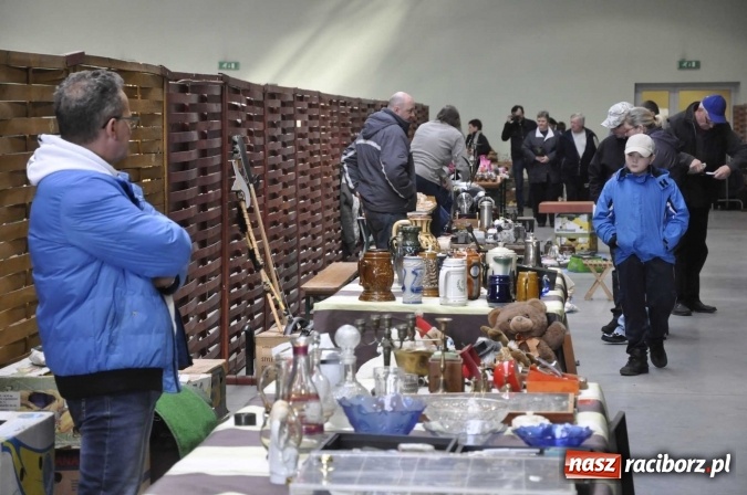 Zdjęcie w galerii na portalu naszraciborz.pl: Pietrowicka giełda staroci rośnie w siłę wiadomości z regionu