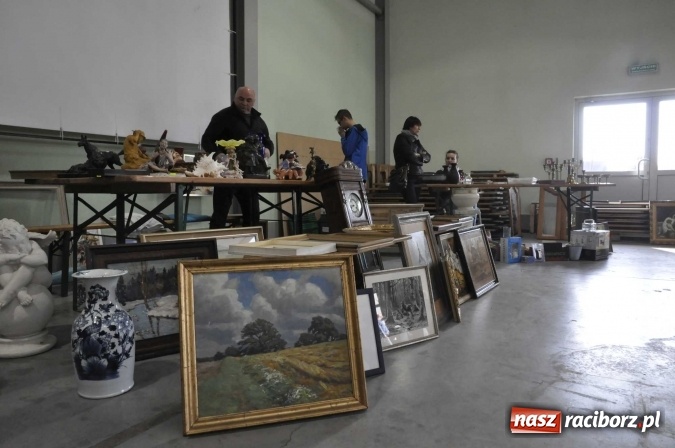 Zdjęcie w galerii na portalu naszraciborz.pl: Pietrowicka giełda staroci rośnie w siłę wiadomości z regionu
