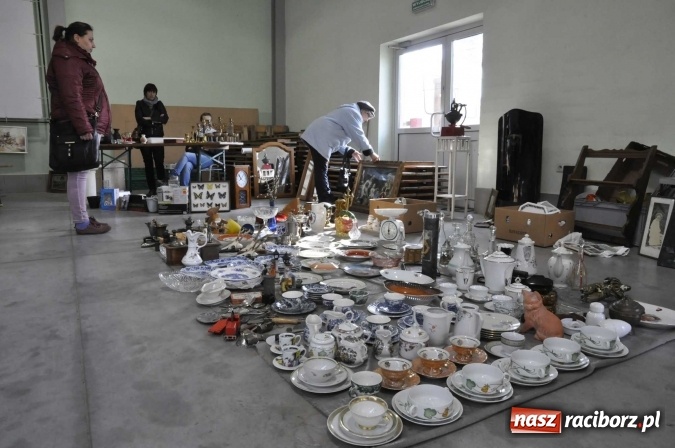 Zdjęcie w galerii na portalu naszraciborz.pl: Pietrowicka giełda staroci rośnie w siłę wiadomości z regionu