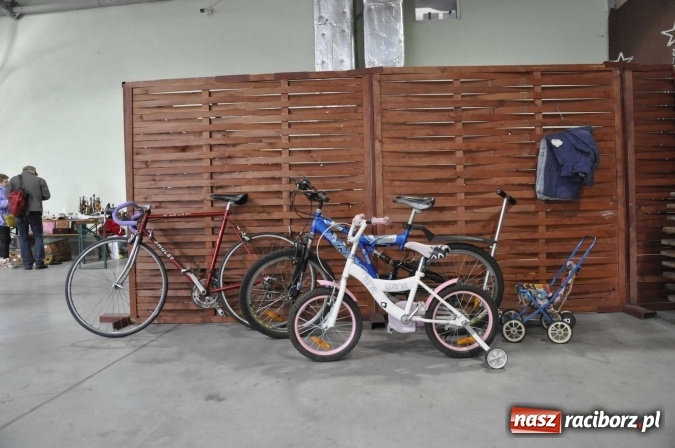 Zdjęcie w galerii na portalu naszraciborz.pl: Pietrowicka giełda staroci rośnie w siłę wiadomości z regionu