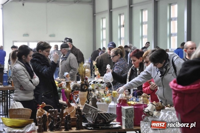 Zdjęcie w galerii na portalu naszraciborz.pl: Pietrowicka giełda staroci rośnie w siłę wiadomości z regionu
