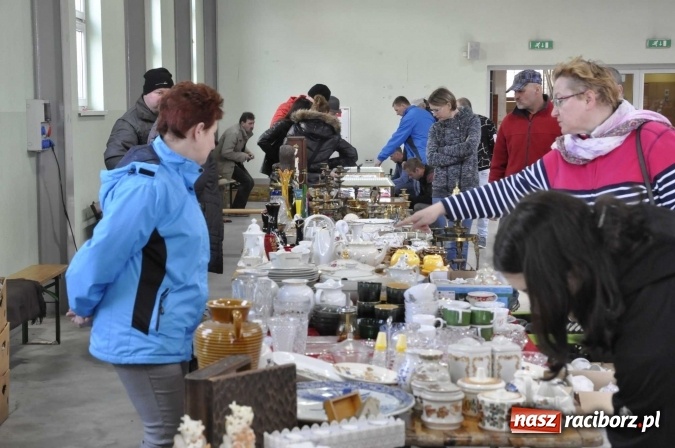 Zdjęcie w galerii na portalu naszraciborz.pl: Pietrowicka giełda staroci rośnie w siłę wiadomości z regionu