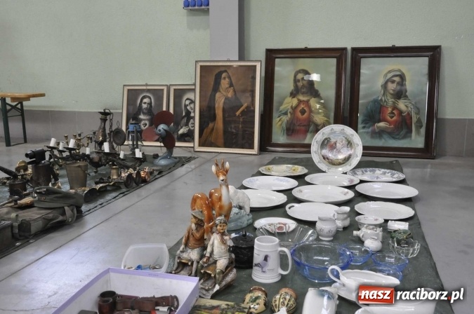 Zdjęcie w galerii na portalu naszraciborz.pl: Pietrowicka giełda staroci rośnie w siłę wiadomości z regionu