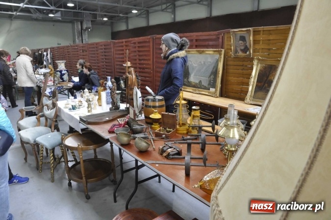 Zdjęcie w galerii na portalu naszraciborz.pl: Pietrowicka giełda staroci rośnie w siłę wiadomości z regionu