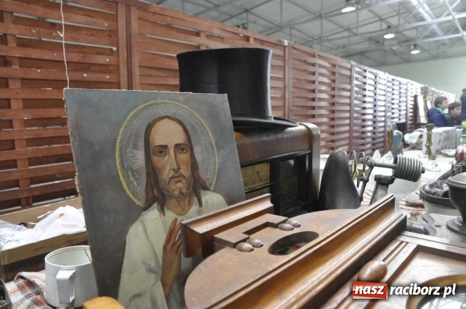 Zdjęcie w galerii na portalu naszraciborz.pl: Pietrowicka giełda staroci rośnie w siłę wiadomości z regionu
