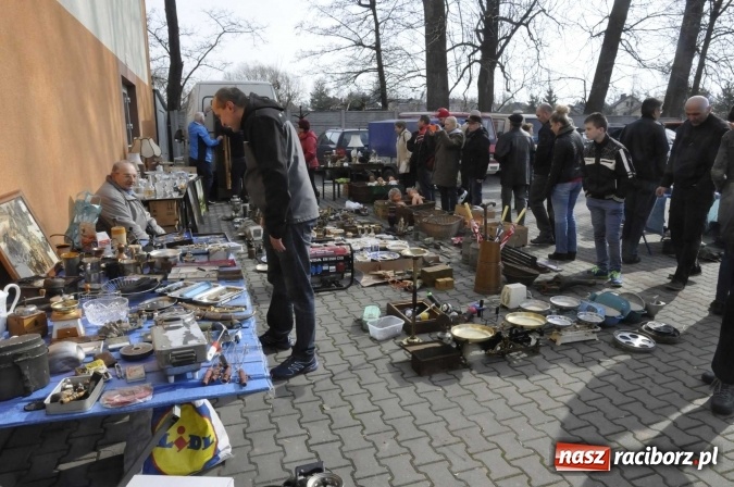 Zdjęcie w galerii na portalu naszraciborz.pl: Pietrowicka giełda staroci rośnie w siłę wiadomości z regionu