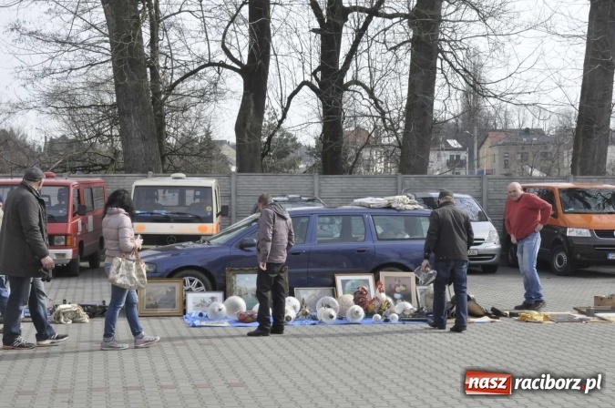 Zdjęcie w galerii na portalu naszraciborz.pl: Pietrowicka giełda staroci rośnie w siłę wiadomości z regionu
