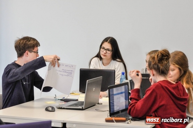 Zdjęcie w galerii na portalu naszraciborz.pl: StartUpShaker 2017 - młodzież z raciborskich i krzyżanowickich szk&oacute;ł na warsztatach biznesowych w Zakopanem wiadomości z regionu