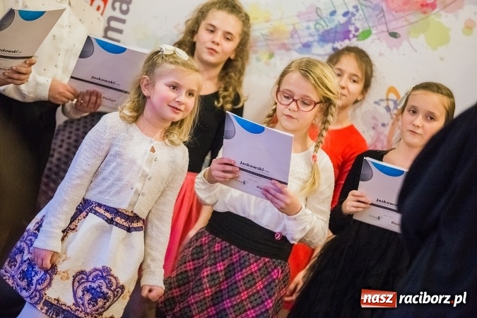 Zdjęcie w galerii na portalu naszraciborz.pl: Koncert Wiosenny w wykonaniu wychowank&oacute;w Studia ARS wiadomości z regionu