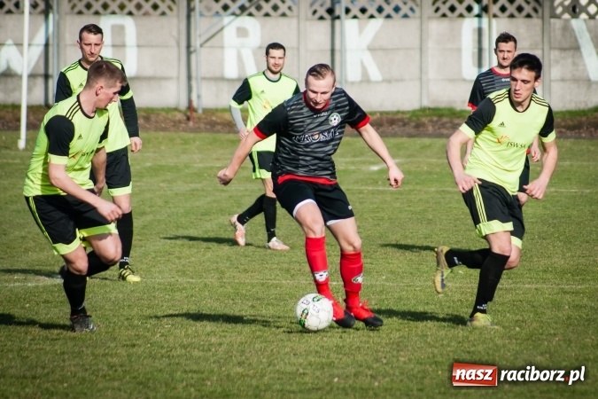 Zdjęcie w galerii na portalu naszraciborz.pl: Tworków nie pozostawił złudzeń Gołkowicom. Pewna wygrana beniaminka wiadomości z regionu