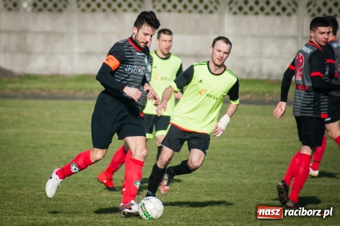 Zdjęcie w galerii na portalu naszraciborz.pl: Tworków nie pozostawił złudzeń Gołkowicom. Pewna wygrana beniaminka wiadomości z regionu