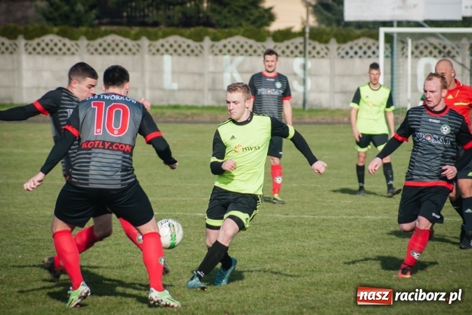 Zdjęcie w galerii na portalu naszraciborz.pl: Tworków nie pozostawił złudzeń Gołkowicom. Pewna wygrana beniaminka wiadomości z regionu