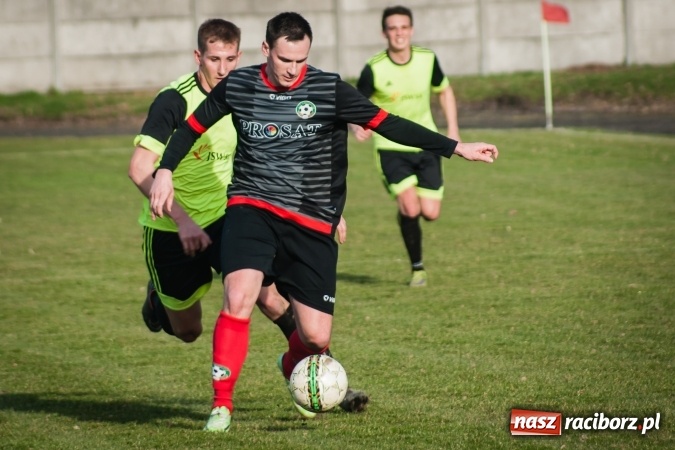 Zdjęcie w galerii na portalu naszraciborz.pl: Tworków nie pozostawił złudzeń Gołkowicom. Pewna wygrana beniaminka wiadomości z regionu
