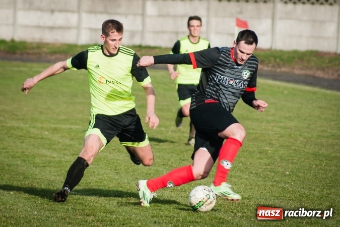 Zdjęcie w galerii na portalu naszraciborz.pl: Tworków nie pozostawił złudzeń Gołkowicom. Pewna wygrana beniaminka wiadomości z regionu