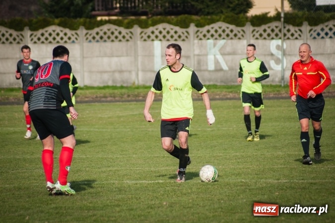 Zdjęcie w galerii na portalu naszraciborz.pl: Tworków nie pozostawił złudzeń Gołkowicom. Pewna wygrana beniaminka wiadomości z regionu