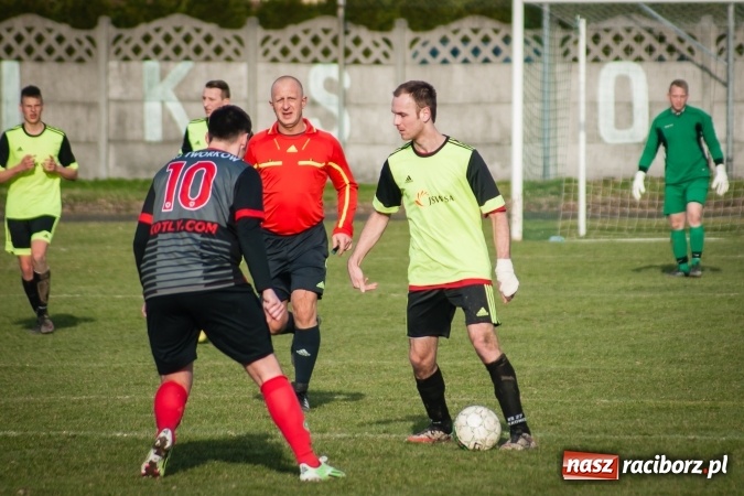 Zdjęcie w galerii na portalu naszraciborz.pl: Tworków nie pozostawił złudzeń Gołkowicom. Pewna wygrana beniaminka wiadomości z regionu