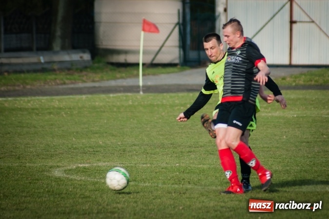 Zdjęcie w galerii na portalu naszraciborz.pl: Tworków nie pozostawił złudzeń Gołkowicom. Pewna wygrana beniaminka wiadomości z regionu