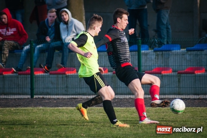 Zdjęcie w galerii na portalu naszraciborz.pl: Tworków nie pozostawił złudzeń Gołkowicom. Pewna wygrana beniaminka wiadomości z regionu