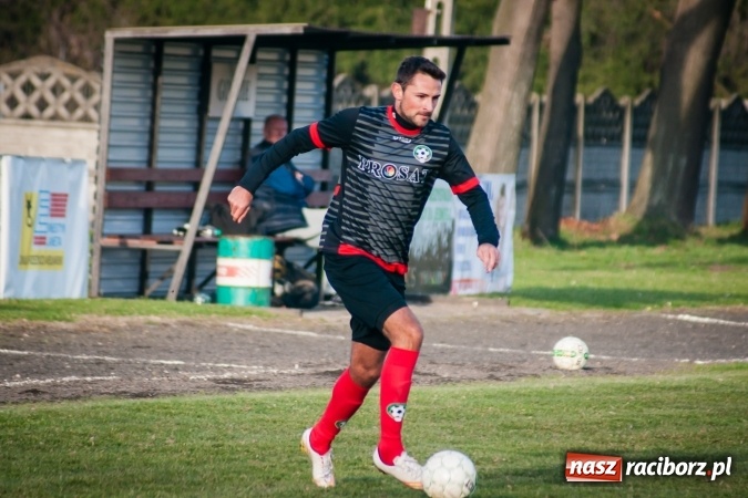 Zdjęcie w galerii na portalu naszraciborz.pl: Tworków nie pozostawił złudzeń Gołkowicom. Pewna wygrana beniaminka wiadomości z regionu