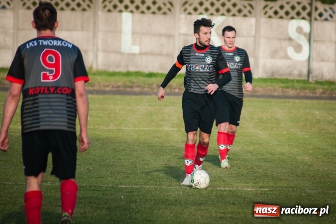 Zdjęcie w galerii na portalu naszraciborz.pl: Tworków nie pozostawił złudzeń Gołkowicom. Pewna wygrana beniaminka wiadomości z regionu