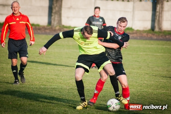 Zdjęcie w galerii na portalu naszraciborz.pl: Tworków nie pozostawił złudzeń Gołkowicom. Pewna wygrana beniaminka wiadomości z regionu