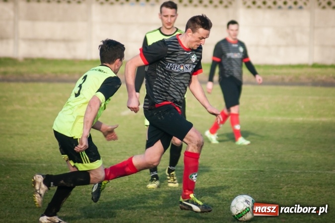 Zdjęcie w galerii na portalu naszraciborz.pl: Tworków nie pozostawił złudzeń Gołkowicom. Pewna wygrana beniaminka wiadomości z regionu