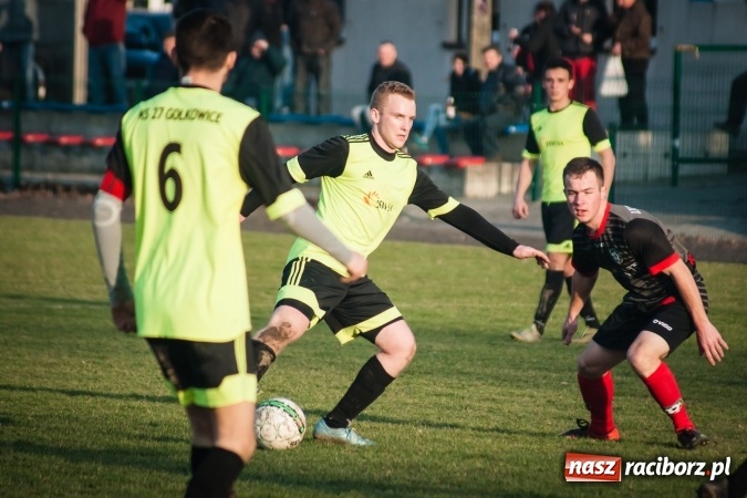 Zdjęcie w galerii na portalu naszraciborz.pl: Tworków nie pozostawił złudzeń Gołkowicom. Pewna wygrana beniaminka wiadomości z regionu