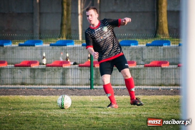 Zdjęcie w galerii na portalu naszraciborz.pl: Tworków nie pozostawił złudzeń Gołkowicom. Pewna wygrana beniaminka wiadomości z regionu